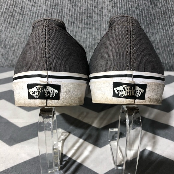 Men’s Basic Canvas Vans - Picture 3 of 8